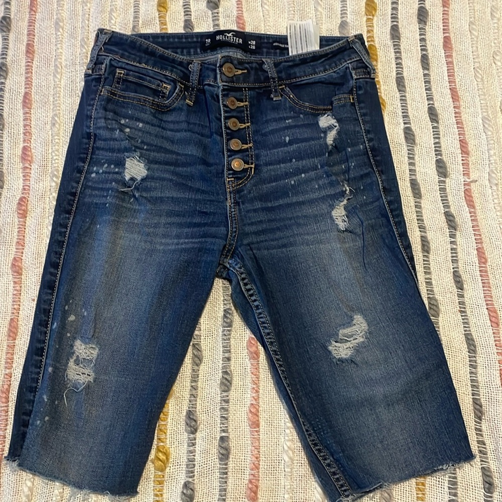 Woman’s Hollister Capris